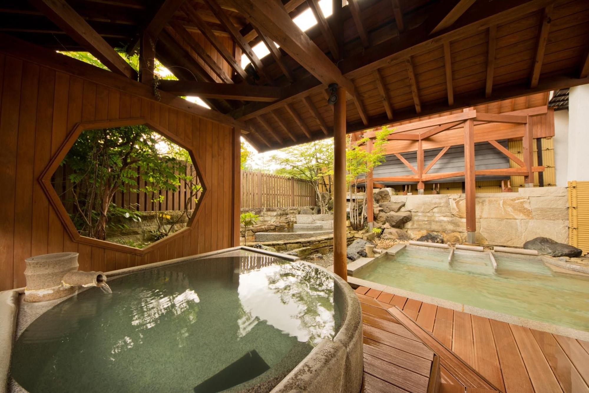 Kusatsu Onsen Hotel Village Exteriör bild